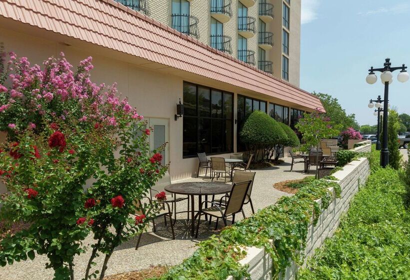 فندق Embassy Suites By Hilton Tulsa I44