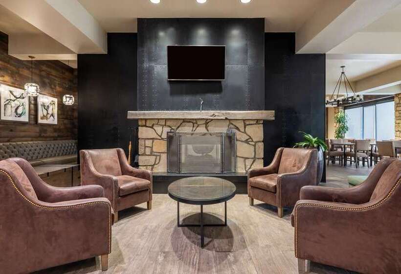 فندق Embassy Suites By Hilton Tulsa I44