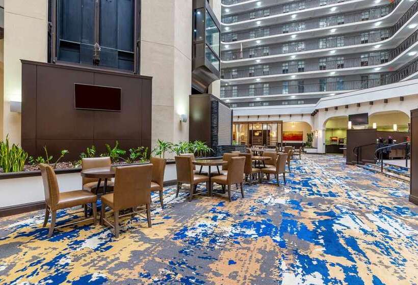 فندق Embassy Suites By Hilton Tulsa I44