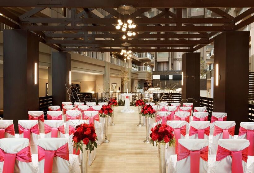 فندق Embassy Suites By Hilton Chicago Lombard Oak Brook