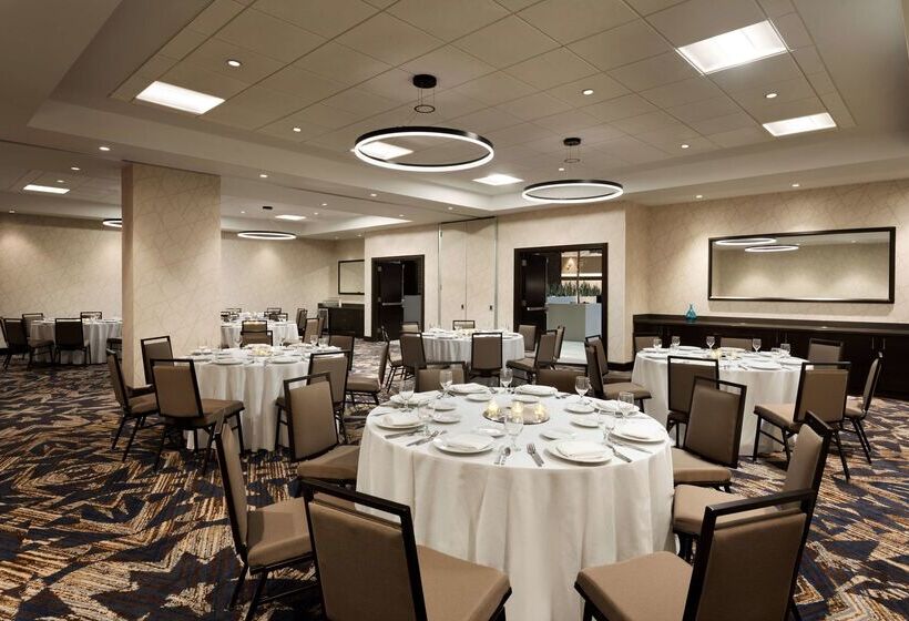 فندق Embassy Suites By Hilton Chicago Lombard Oak Brook