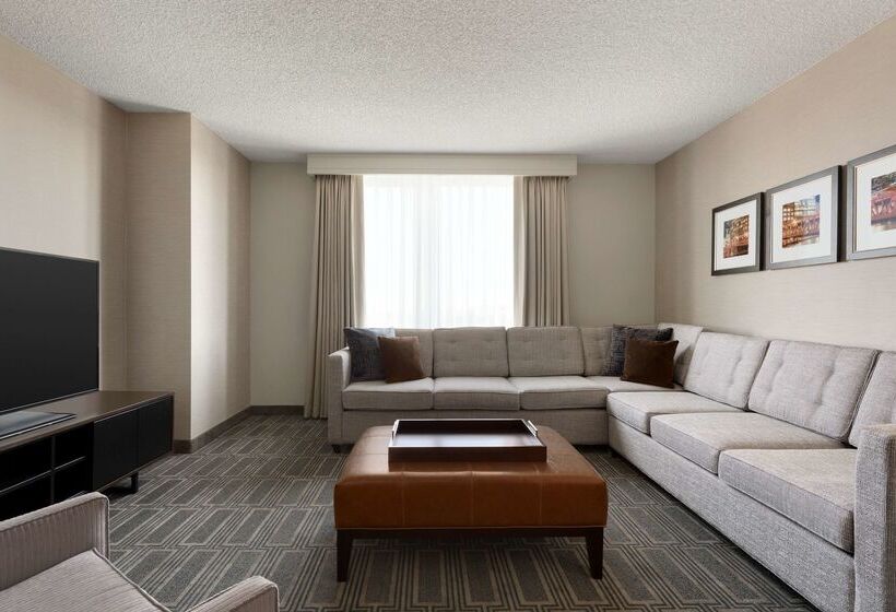 فندق Embassy Suites By Hilton Chicago Lombard Oak Brook