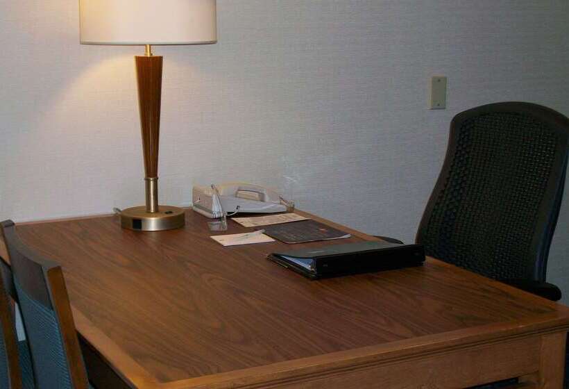 فندق Embassy Suites Corpus Christi