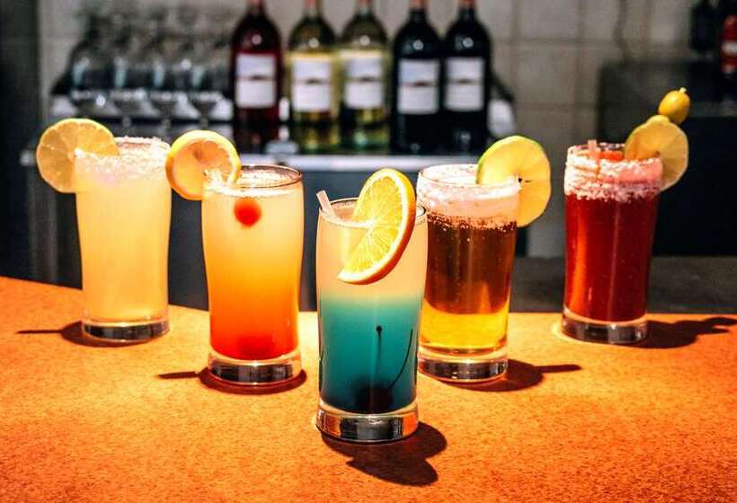 فندق Embassy Suites Corpus Christi