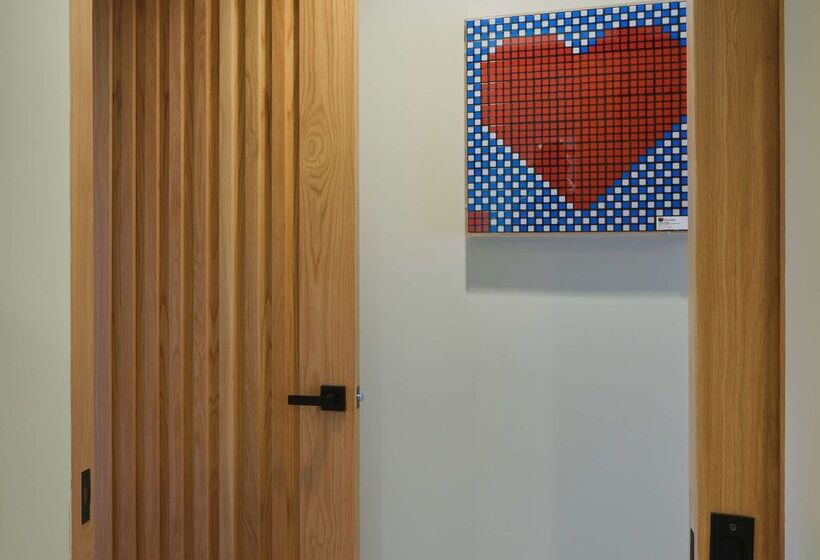 Отель Embassy Suites By Hilton Napa Valley