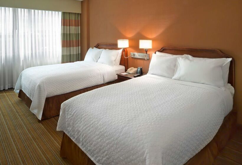 בית מלון כפרי Embassy Suites By Hilton Parsippany