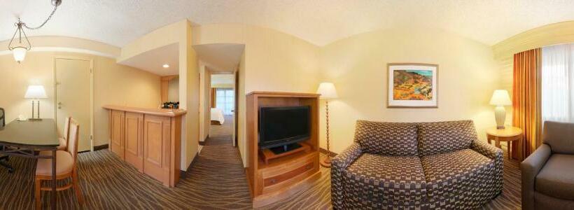 هتل Embassy Suites By Hilton Phoenix Airport