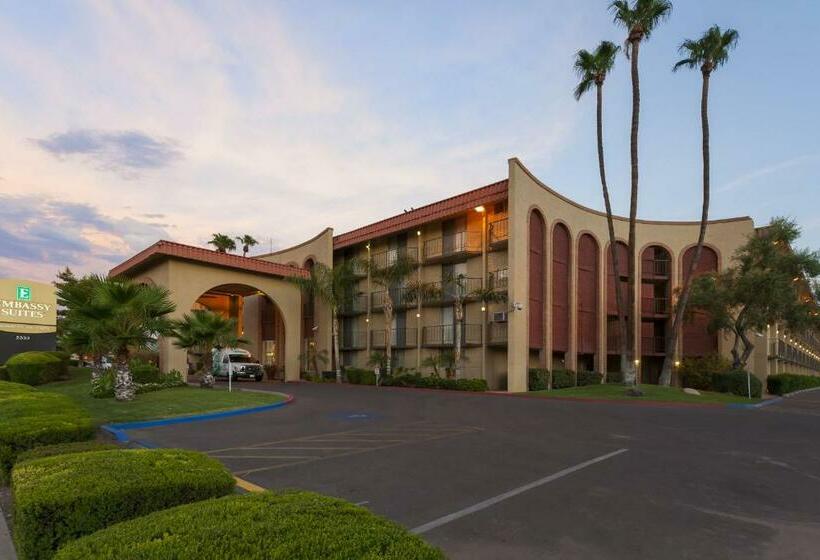 هتل Embassy Suites By Hilton Phoenix Airport
