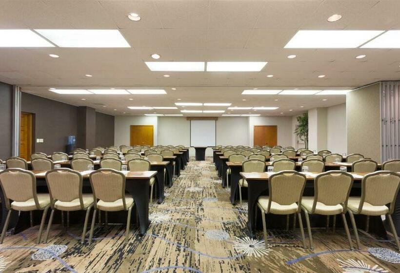 هتل Embassy Suites By Hilton Phoenix Airport