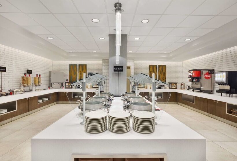 فندق Embassy Suites By Hilton San Antonio Airport