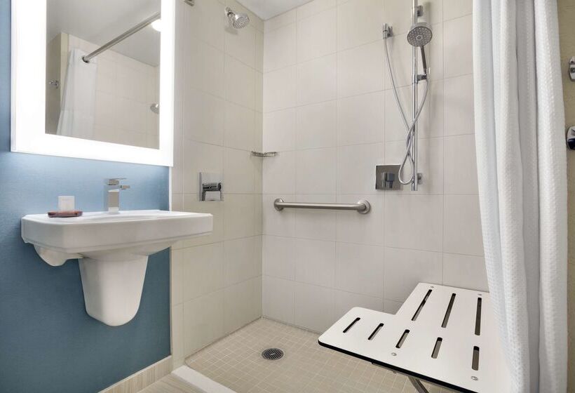 فندق Embassy Suites By Hilton San Antonio Airport