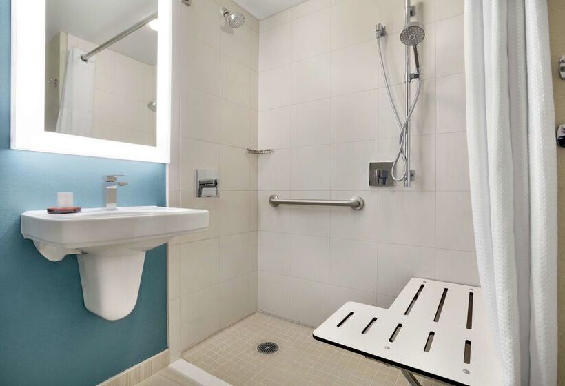 فندق Embassy Suites By Hilton San Antonio Airport