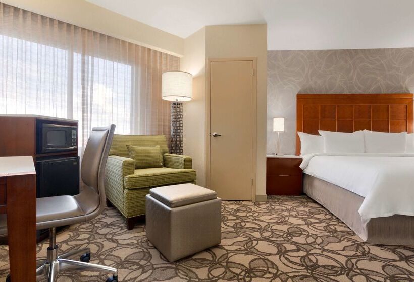 فندق Embassy Suites By Hilton San Antonio Airport