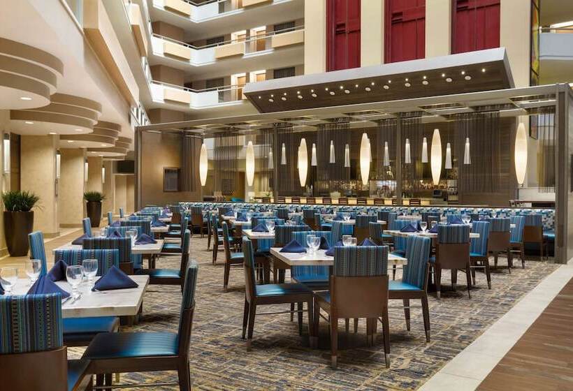 فندق Embassy Suites By Hilton San Antonio Airport