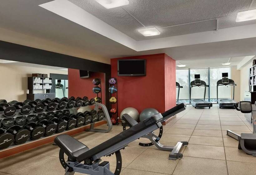 Отель Embassy Suites San Francisco Airport South San Francisco