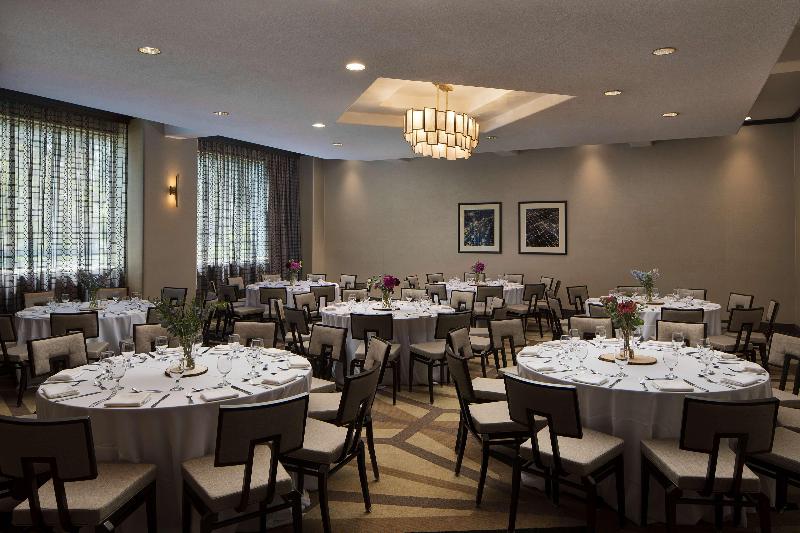 ホテル Embassy Suites San Francisco Airport South San Francisco