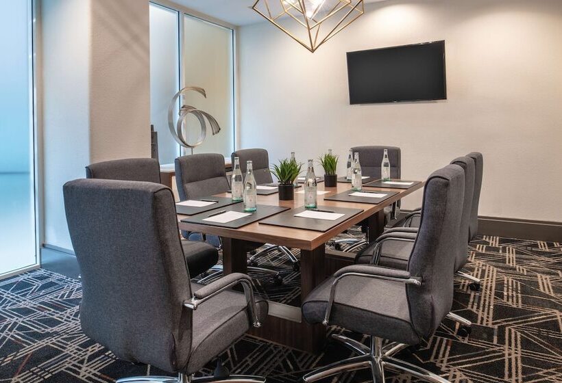 Отель Embassy Suites San Francisco Airport South San Francisco