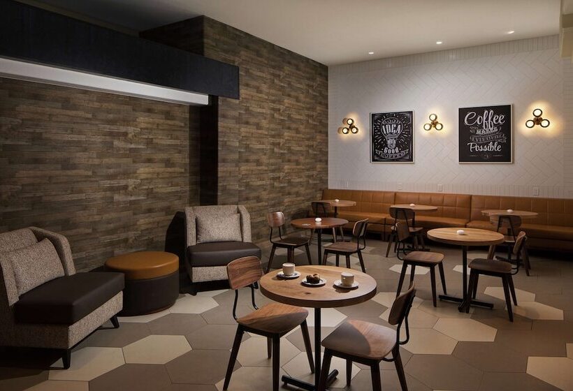 ホテル Embassy Suites San Francisco Airport South San Francisco