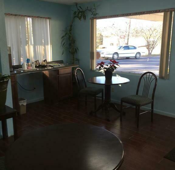 فندق Executive Inn Marianna