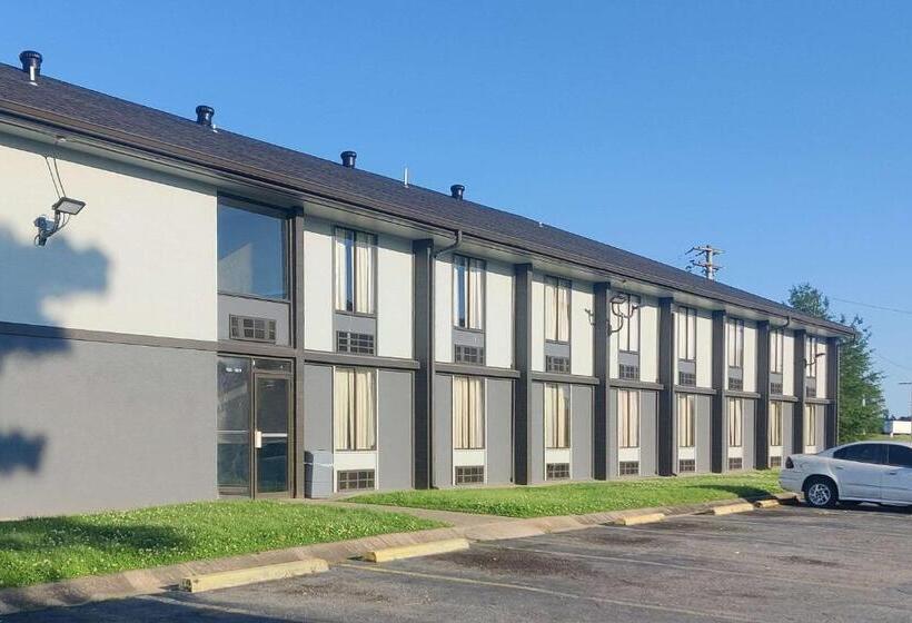 Отель Quality Inn