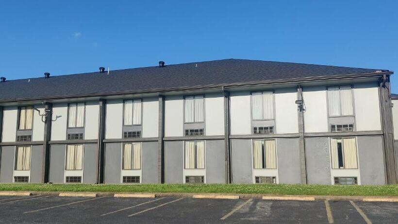 Отель Quality Inn