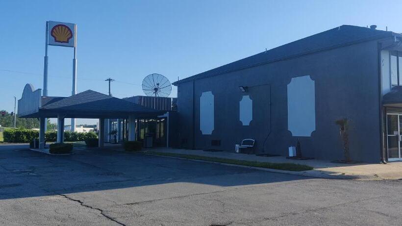 Отель Quality Inn