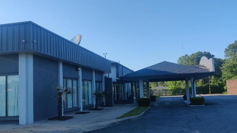 Отель Quality Inn