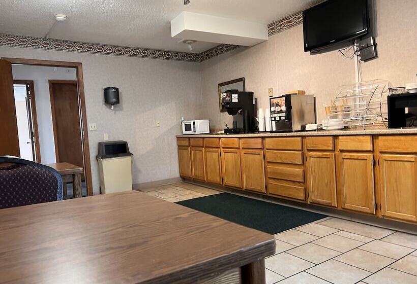 فندق Fergus Inn