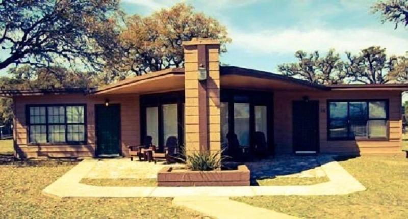 Отель Flying L Ranch Resort & Golf Course