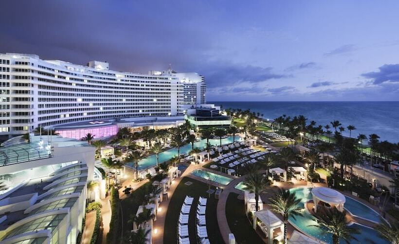 فندق Fontainebleau Miami Beach