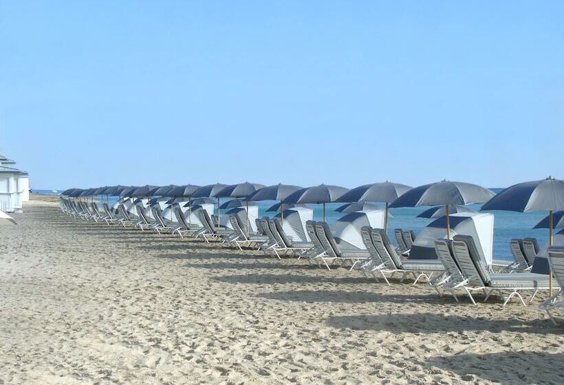 فندق Fontainebleau Miami Beach