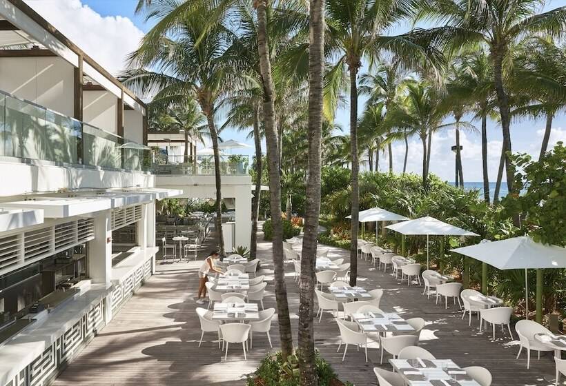 فندق Fontainebleau Miami Beach