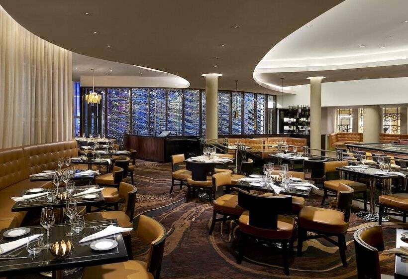 فندق Fontainebleau Miami Beach