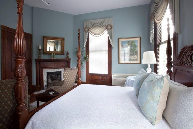 هتل Forsyth Park Inn