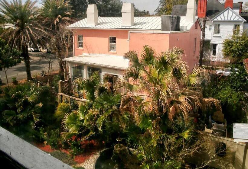 Отель Forsyth Park Inn