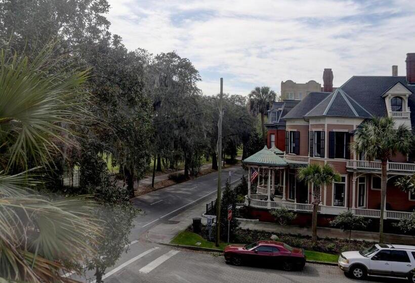 Отель Forsyth Park Inn