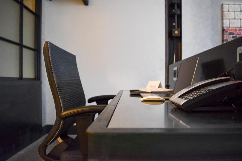 Отель Found Re Phoenix