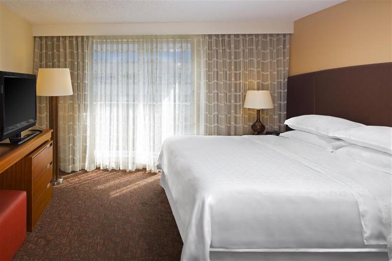 בית מלון כפרי Four Points By Sheraton Suites Tampa Airport Westshore