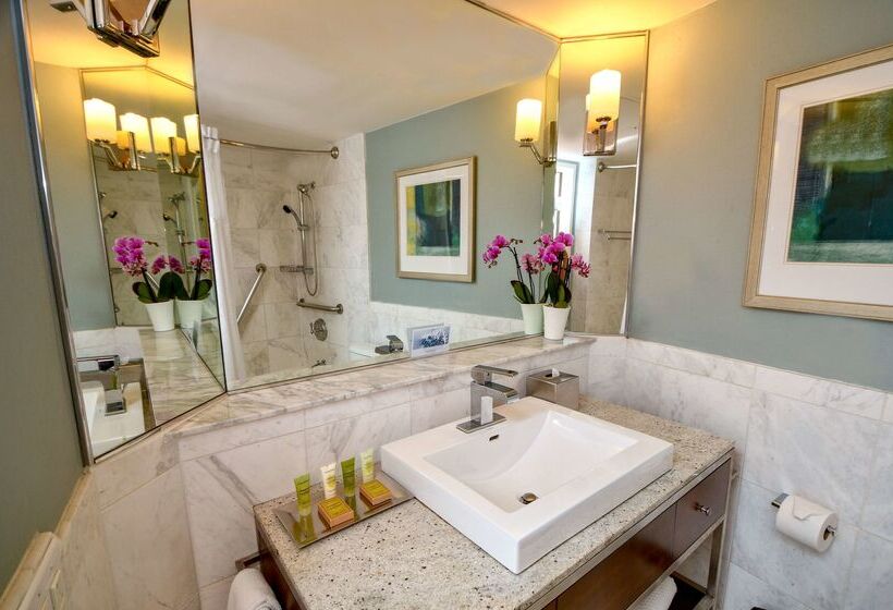 هتل Hilton Dallas Lincoln Centre