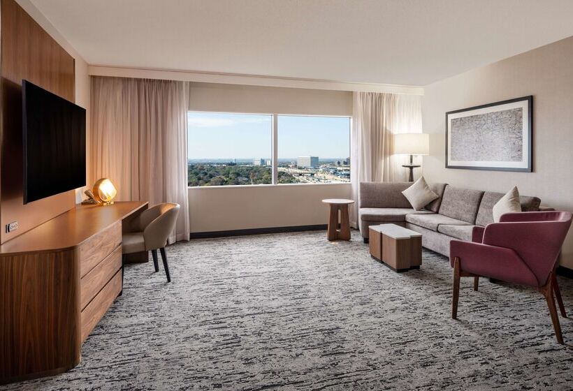 هتل Hilton Dallas Lincoln Centre