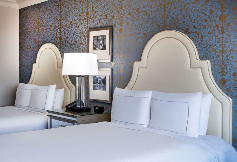 هتل Hilton Dallas Lincoln Centre