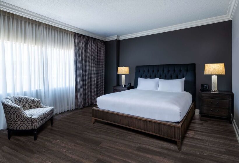 هتل Hilton Dallas Lincoln Centre