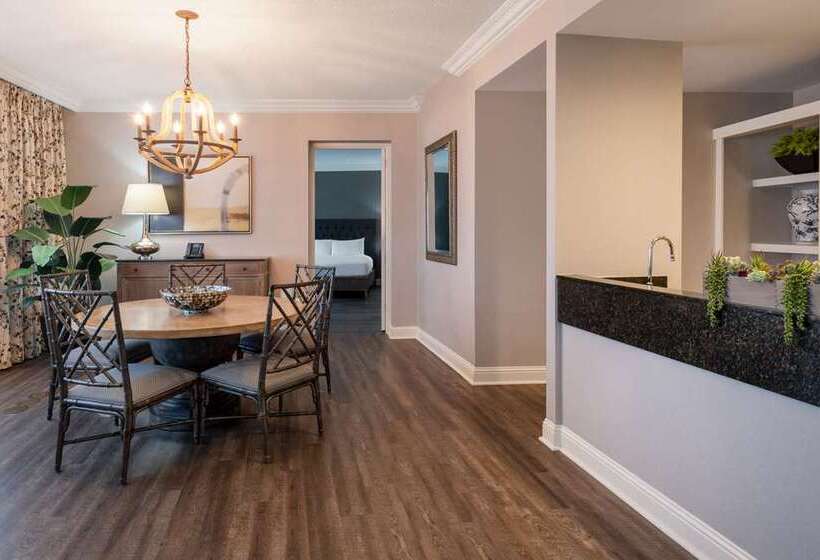 هتل Hilton Dallas Lincoln Centre