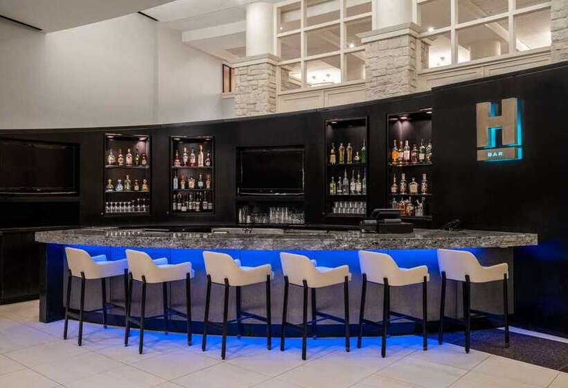 هتل Hilton Dallas Lincoln Centre