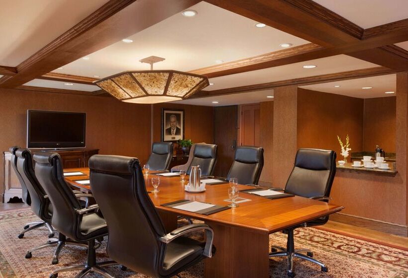 Отель Hilton Dfw Lakes Executive Conference Center