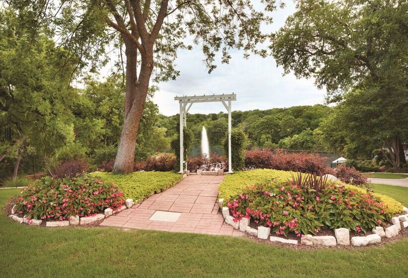 Отель Hilton Dfw Lakes Executive Conference Center