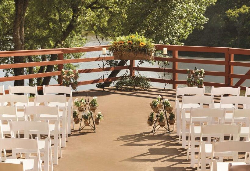 Отель Hilton Dfw Lakes Executive Conference Center