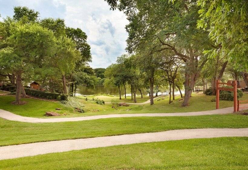 Отель Hilton Dfw Lakes Executive Conference Center