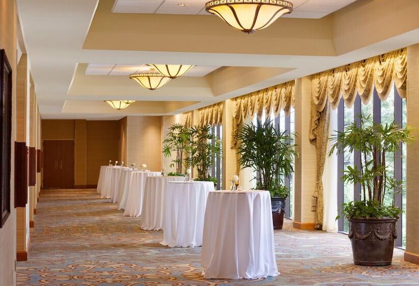 Отель Hilton Dfw Lakes Executive Conference Center