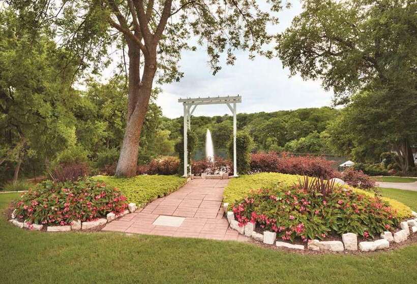 Отель Hilton Dfw Lakes Executive Conference Center